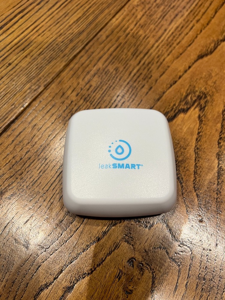 LeakSMART Leak & Temperature Sensor