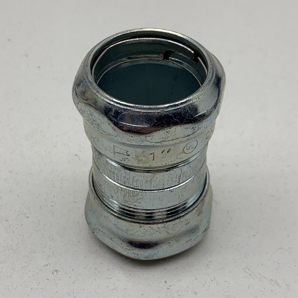 (50-Pack) One Inch EMT Conduit Steel Compression Coupling 1”