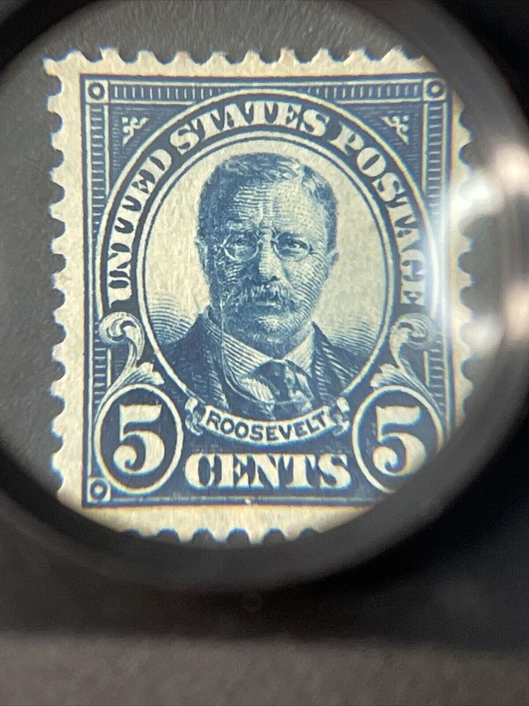 Foldable magnifier by Eagle (Hong Kong) # 5002 - great for stamps, postcards