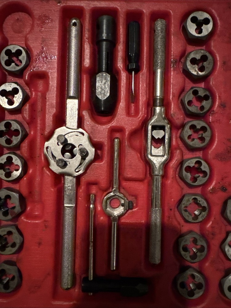 Mac Tools Tap and Die Tool Set with Case - PARTS ARE MISSING