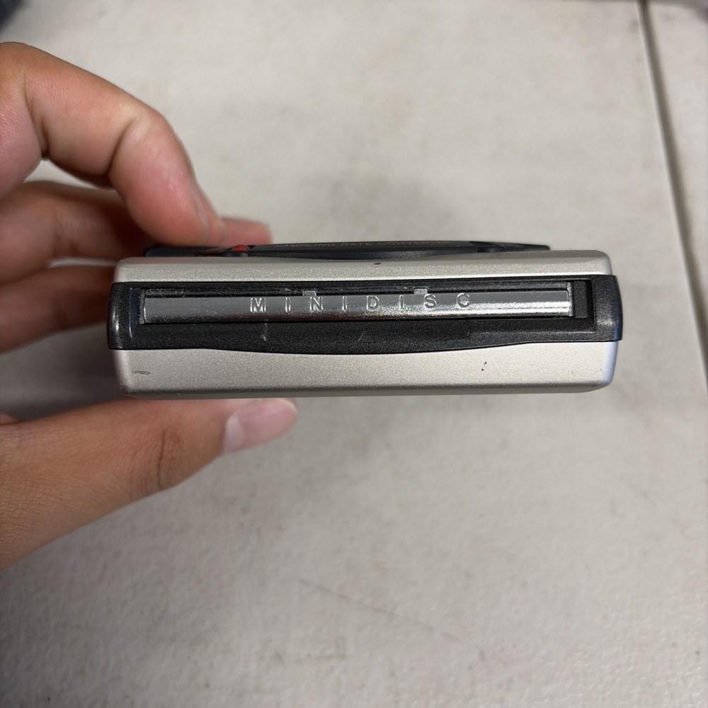 Sharp MD-MS702 Mini Disc Recorder *UNTESTED*