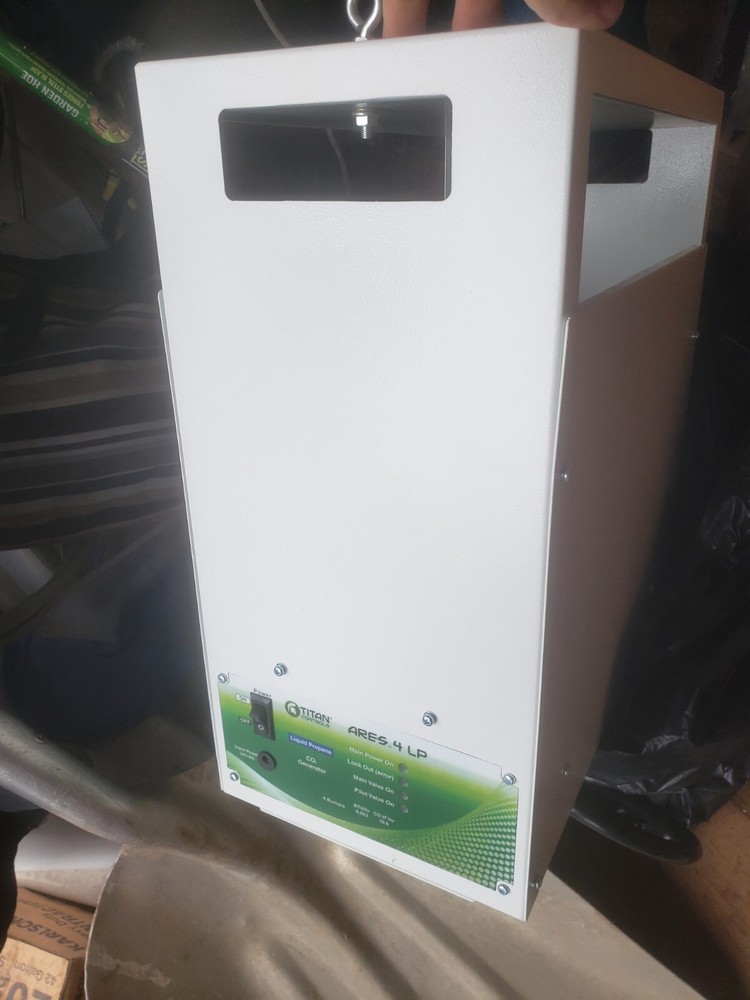 Hydroponics Titan Controls Ares 4 Lp Co2 Generator & Saturn 5 Controller