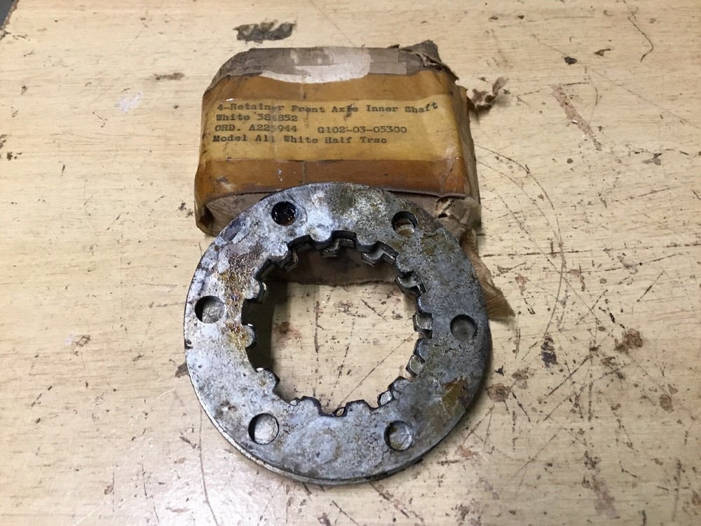 Halftrack Retainer, Front Axle Inner Shaft