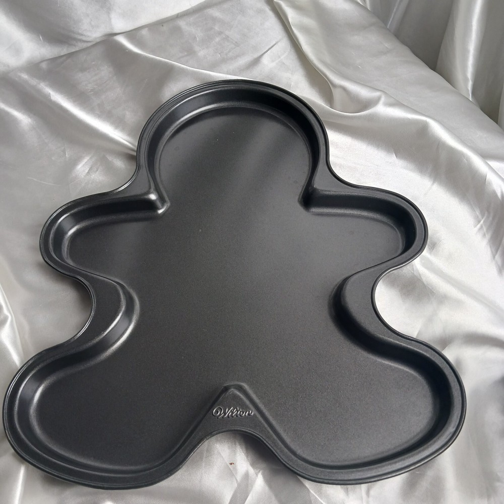 WILTON GINGERBREAD MAN COOKIE MOLD