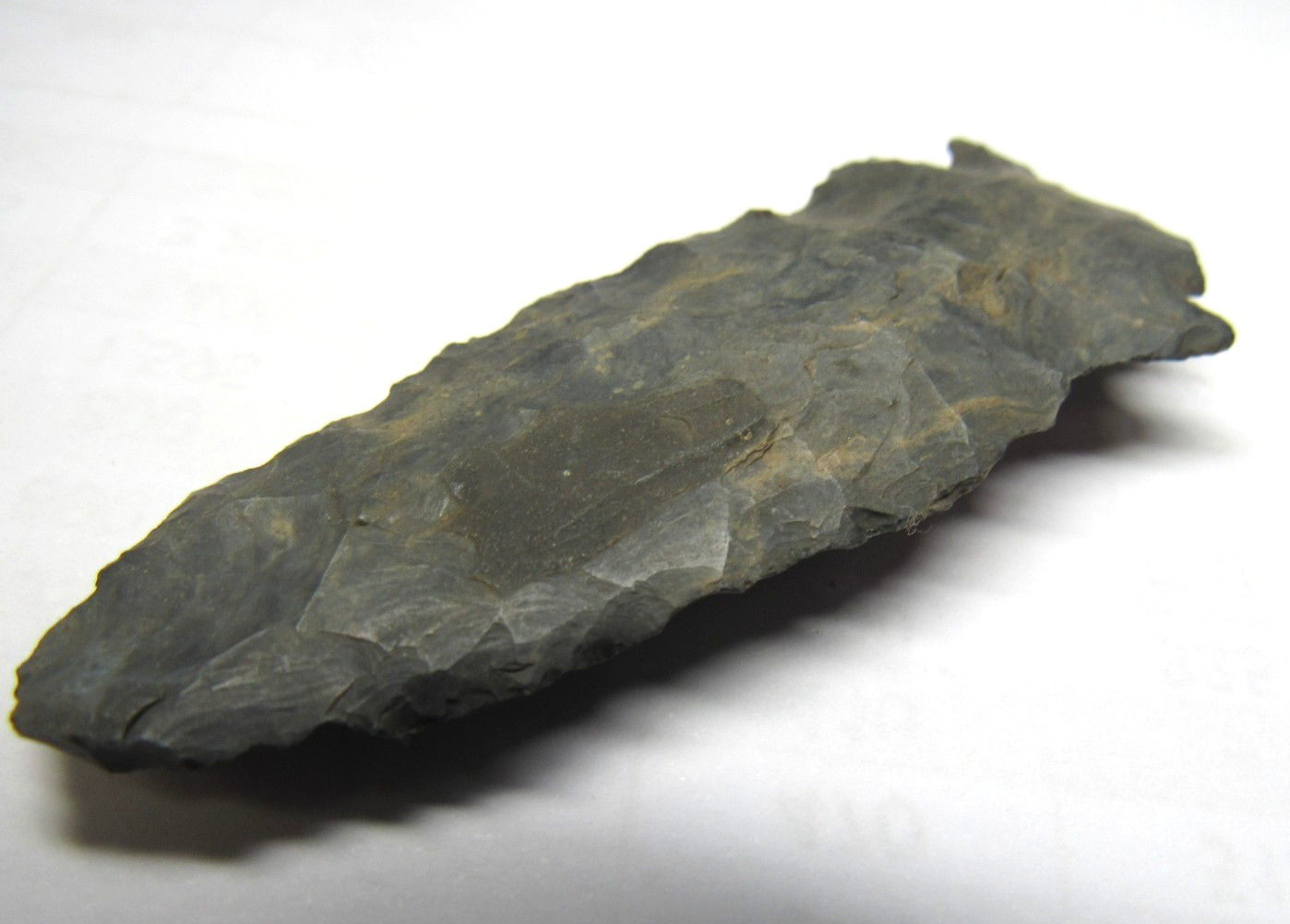 AUTHENTIC 2½" INDIAN ARROWHEAD - PROJECTILE POINT ADENA FROM COSHOCTON CO.*