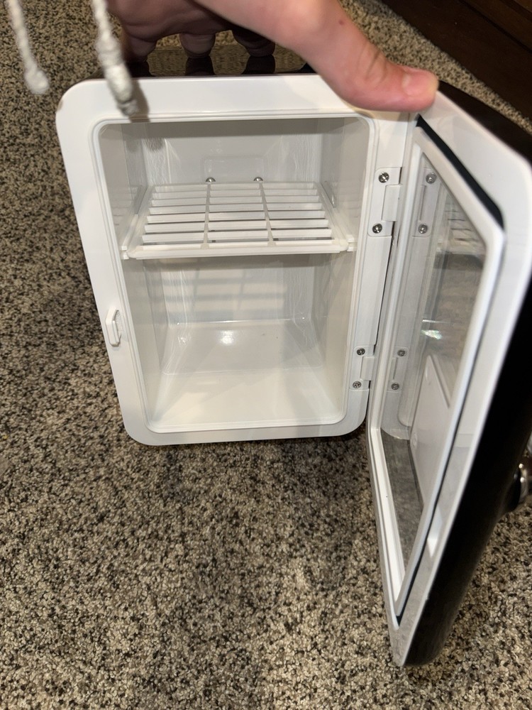 Polar Bear mini Fridge