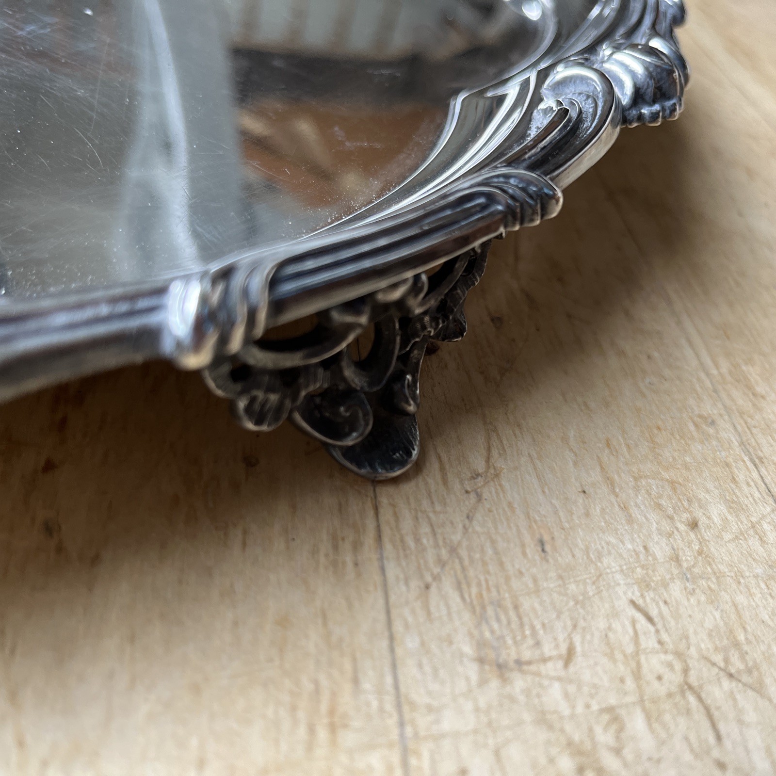 Antique Elkington & Co Silver Plated Round Footed Tray 2218 Victorian 1900 /14”W