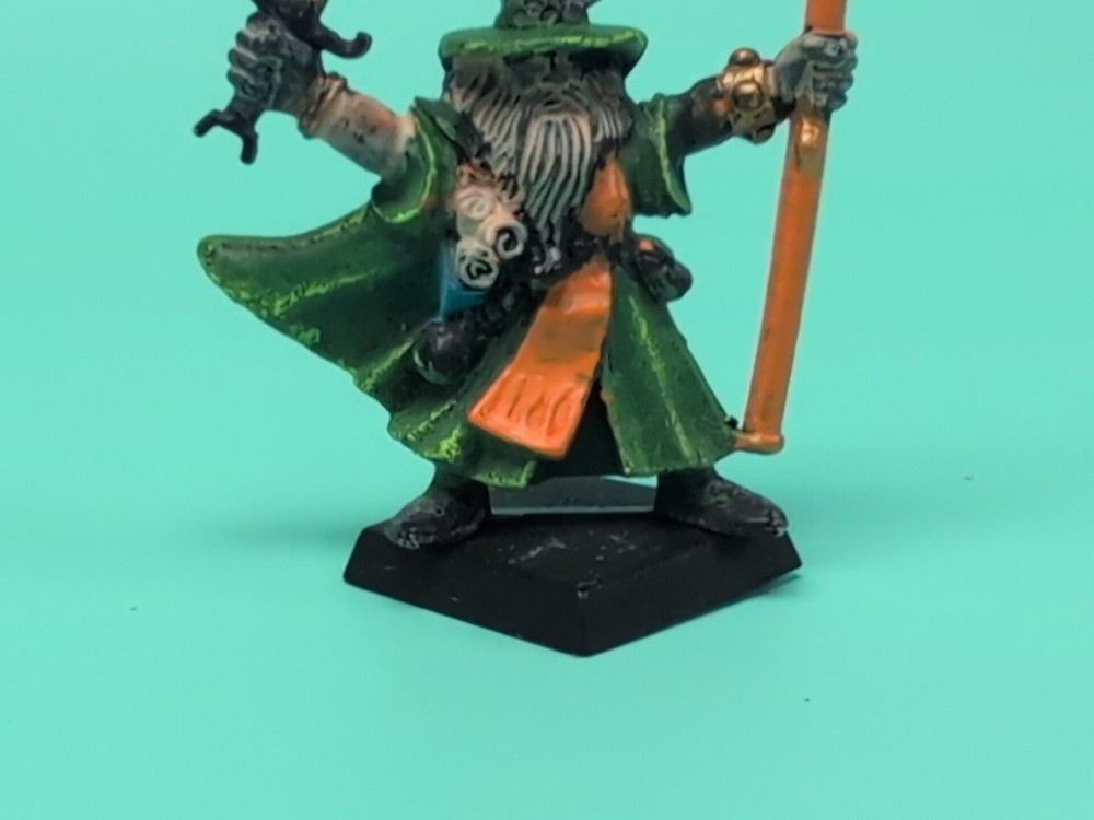 GW Warhammer Quest Loose Mini Wizard #8 , Painted
