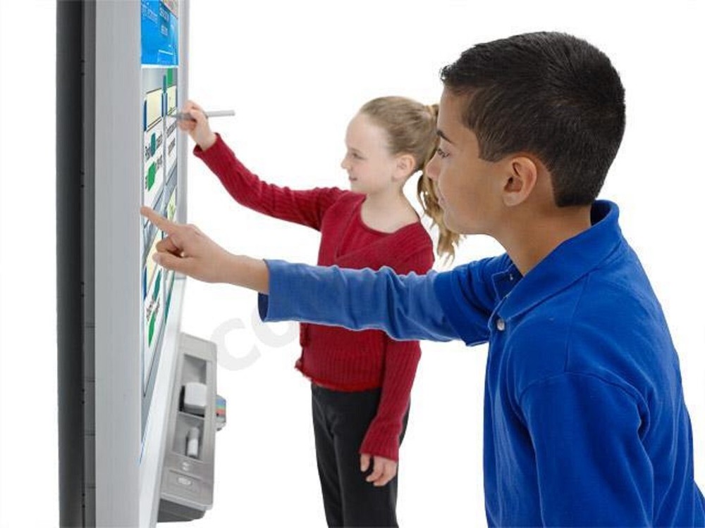 Interactive Smart Board SBX800 and Smart throw projector UX60.