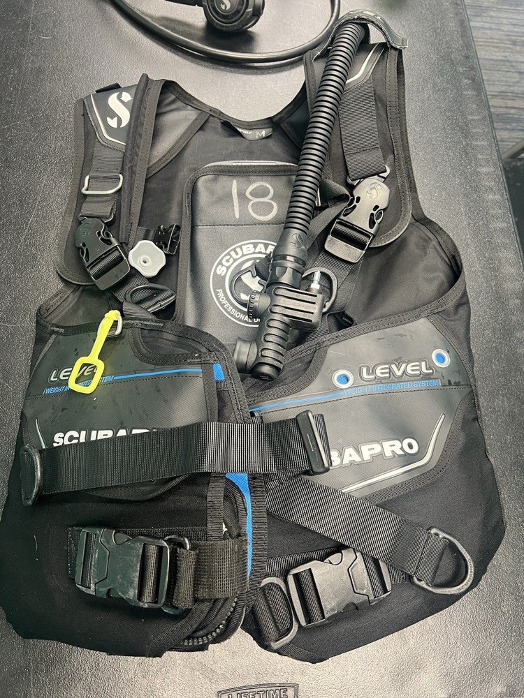 Scubapro Level WBPI MD BCD & Scubapro Regulator Used - Just Serviced