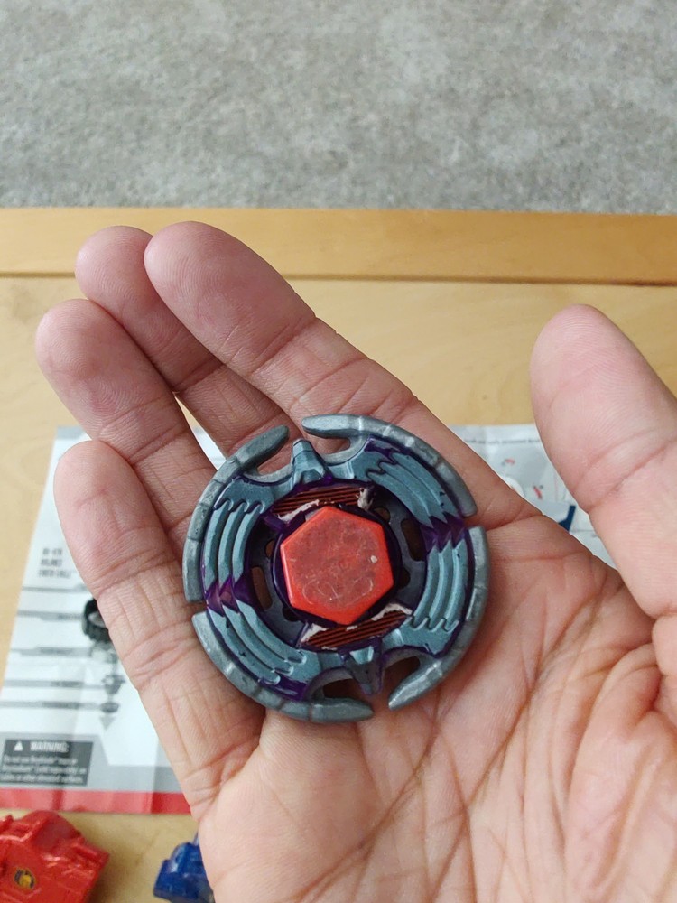 Hasbro Beyblade Metal Wing Smash 2 Pack Earth Eagle Dark Libra
