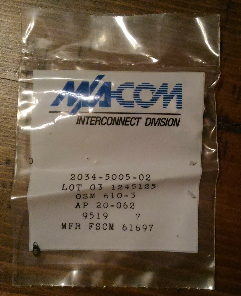 M/A Com 2034-5005-02  SMA Bulkhead Feed-thru Cable Jack Connector  Electronics