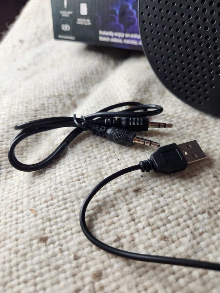 SoundLogic XTSmartphone Magnifier & Amplifier with Bluetooth Speaker Not Tested