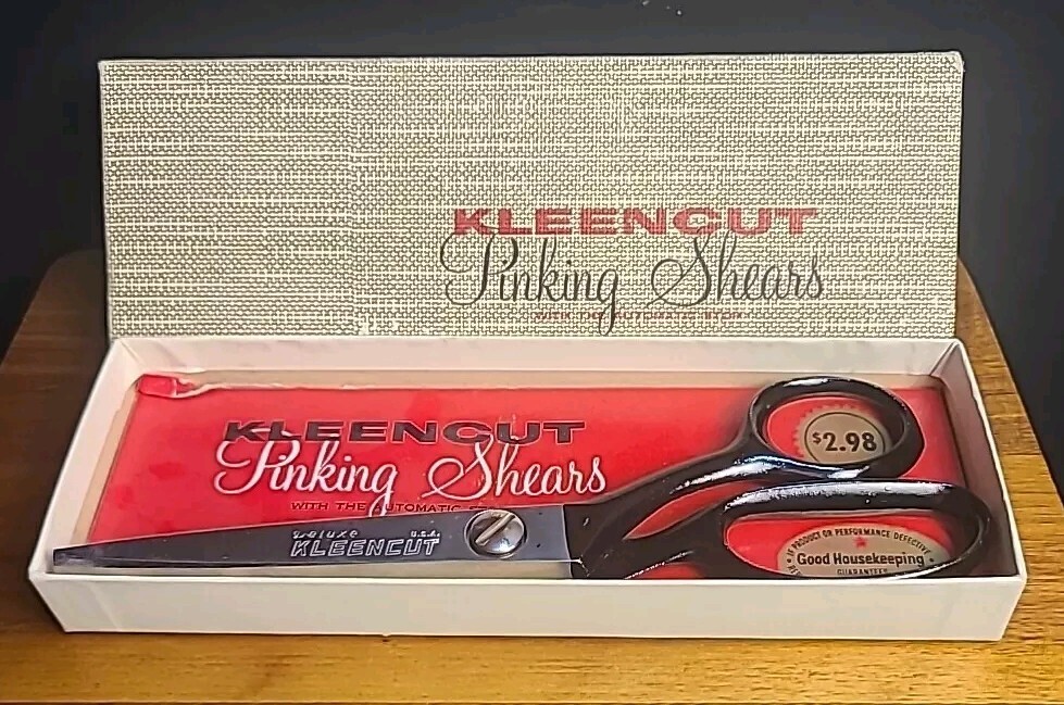 Vintage 1970s Kleencut Pinking Shears Scissors.