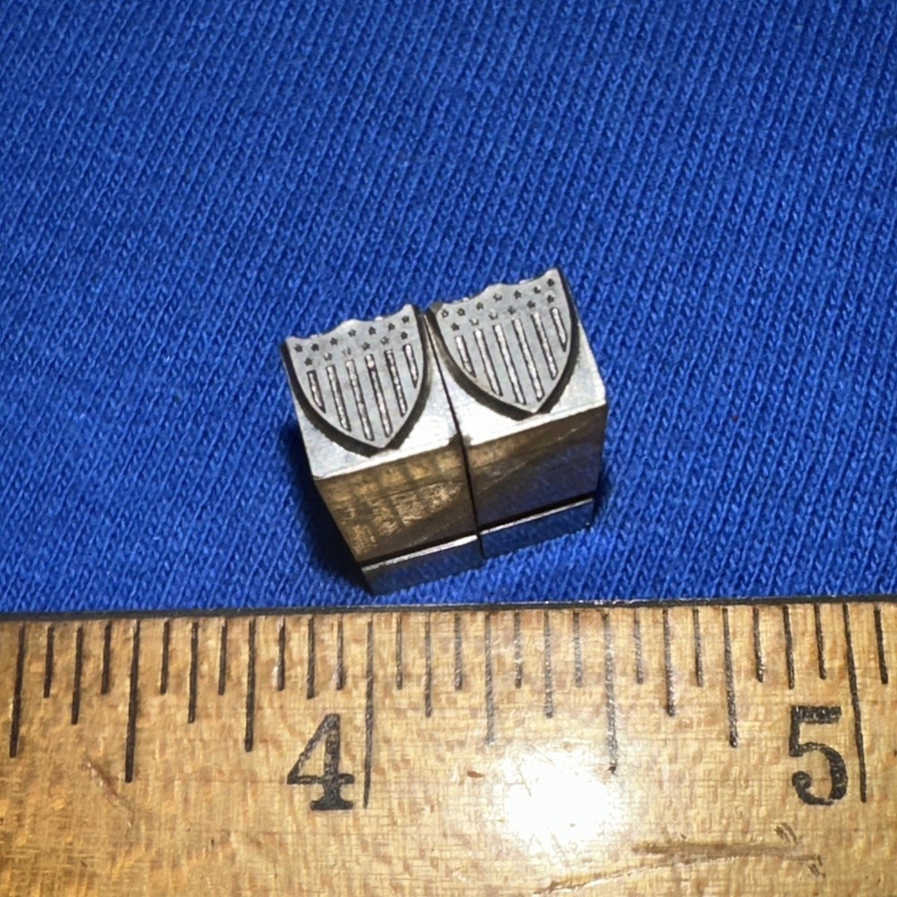 Printing Blocks “ 2 Small Shields With Stars “ Lead Dingbats