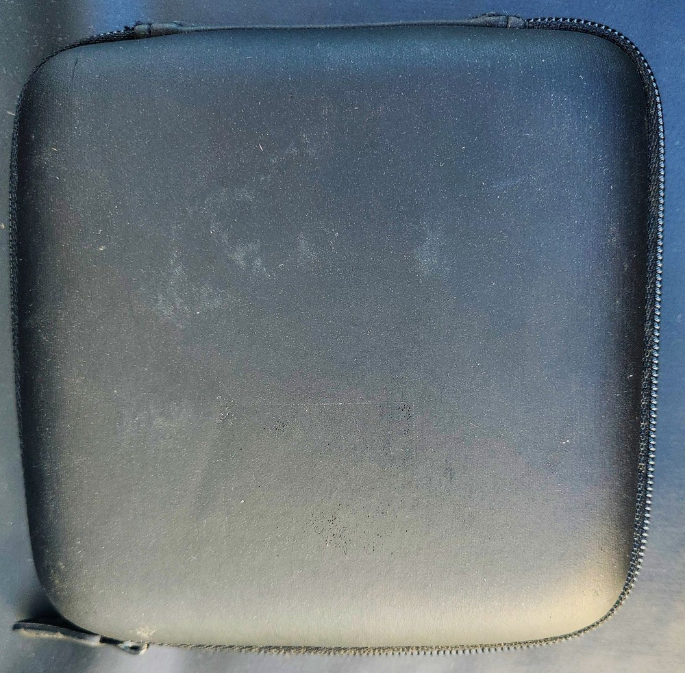 Case Logic 24 Capacity Soft Shell CD/DVD Black Wallet w/ Zipper (EUC)