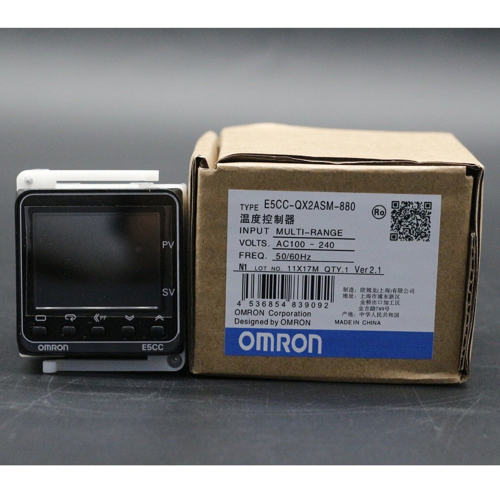 New Omron E5CC-QX2ASM-880 E5CCQX2ASM880 Temperature Controller Free Shipping