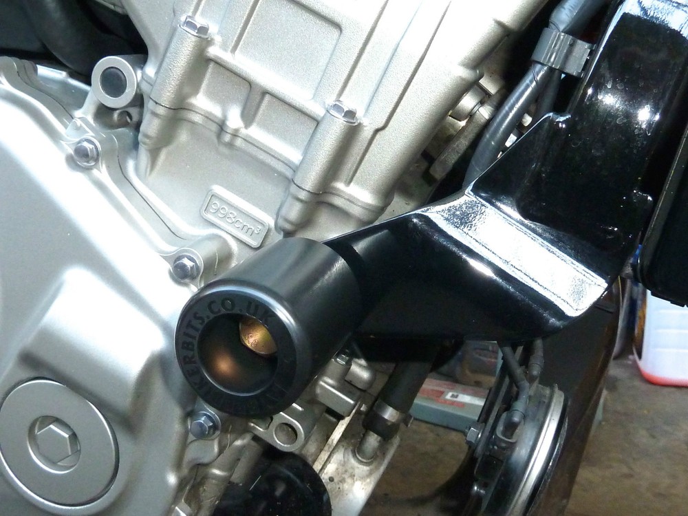 HONDA CBF 1000 - ABS FRAME CRASH PROTECTION PUCKS KNOBS ENGINE SLIDERS SAVERS
