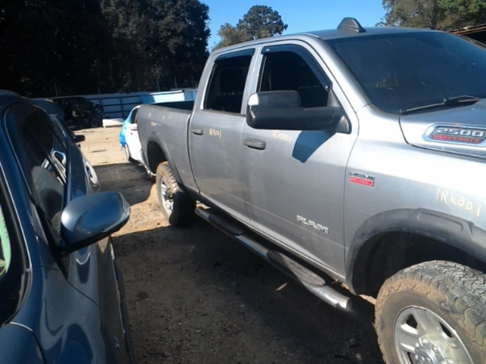 RAM2500 2019 High Mounted Stop Light 104918122