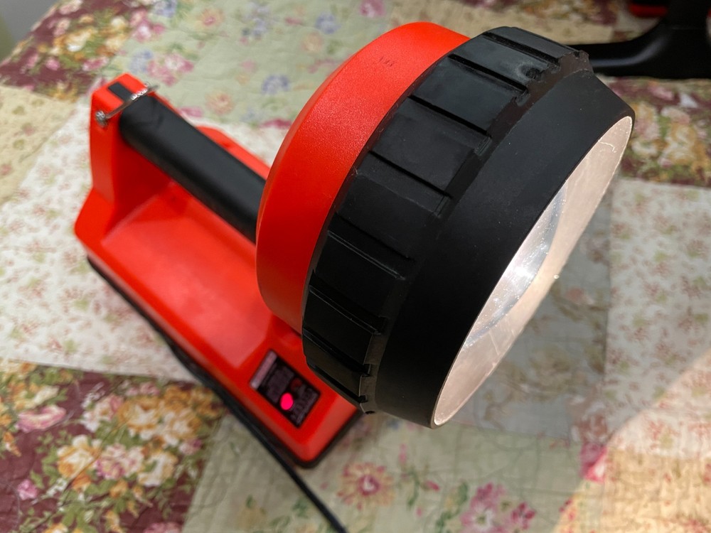 Streamlight Litebox Flashlight With Docking Station, Wall Plug Cable & Car Cable