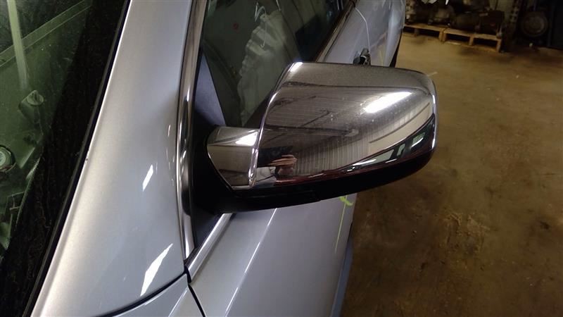 TERRAIN 2017 Glove Box 859949