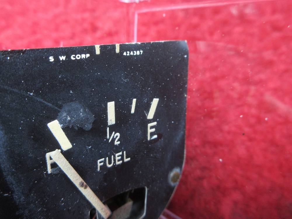 S W Corp Fuel Quantity Indicator PN 424387