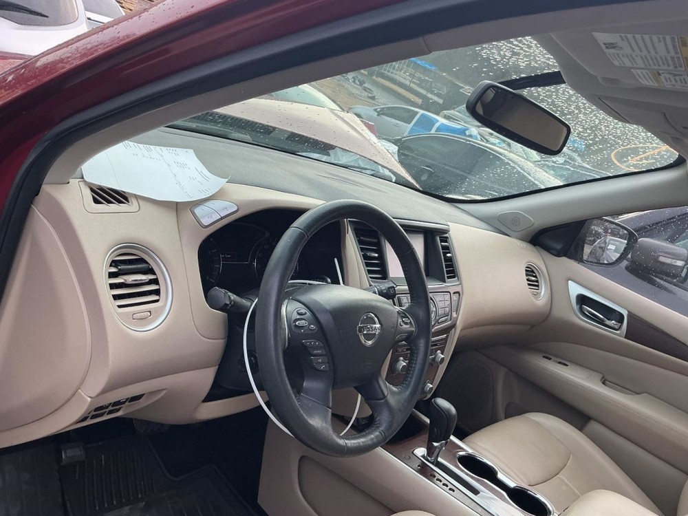 PATHFINDR 2018 Glove Box 4973711