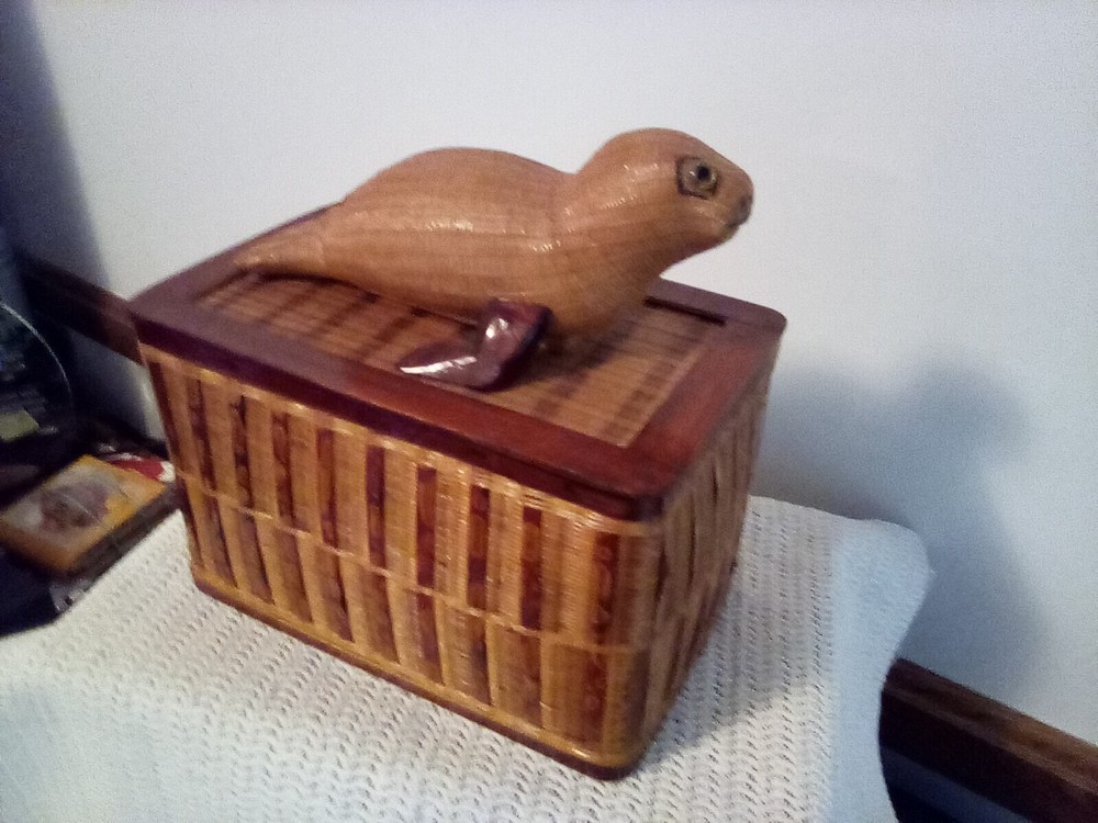 Seal Keepsake box. Possibly bamboo 8" x 8" x4.5"