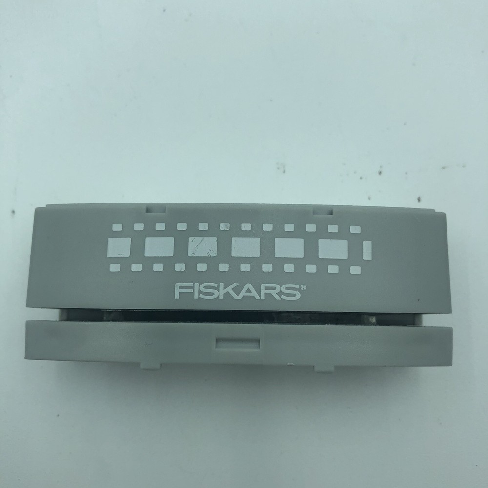Fiskars Crafts Squares Interchangeable Border Punch Cartridge, Small