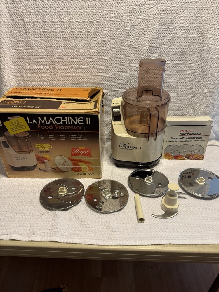 Vintage Regal La Machine II Food Processor Model V588