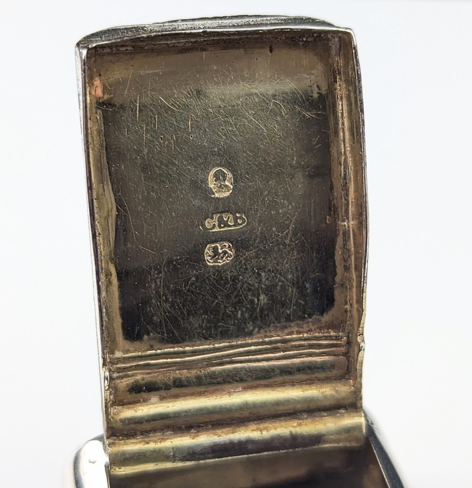 Antique Georgian sterling silver snuff box