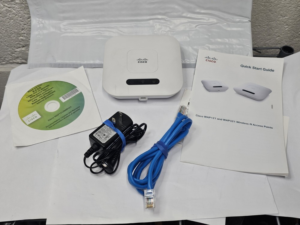 Cisco Wireless Wifi Access Point WAP121 Include Power Cord, Software,  Paperwork