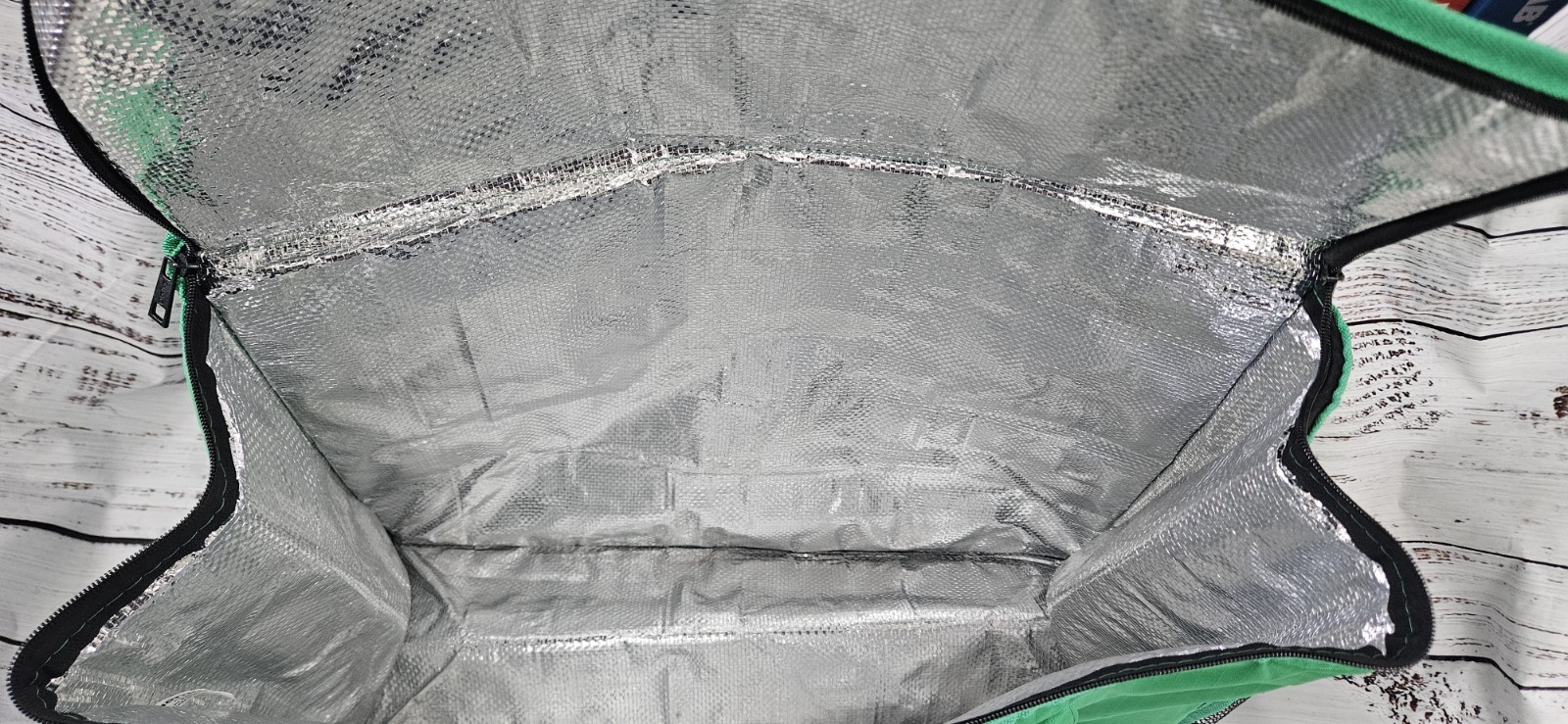 Brand New SHIPT XL Insulated Food Grocery Delivery Bag Green 21x8x13