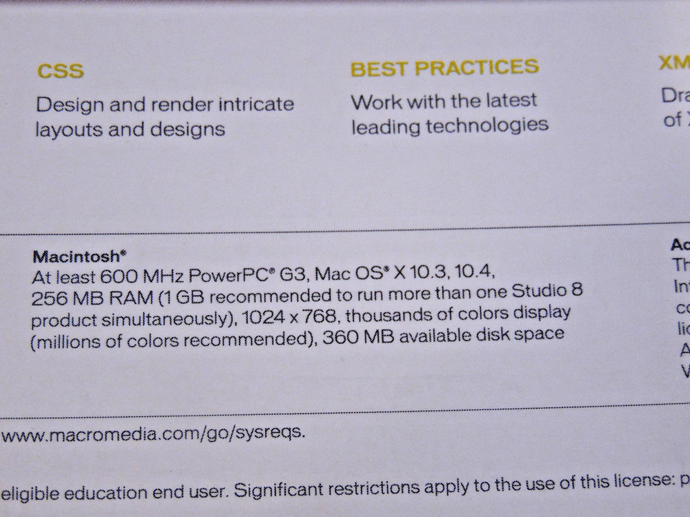 Macromedia Dreamweaver 8 * EDUCATION Version * CD-ROM Win XP/Mac - Used in Box
