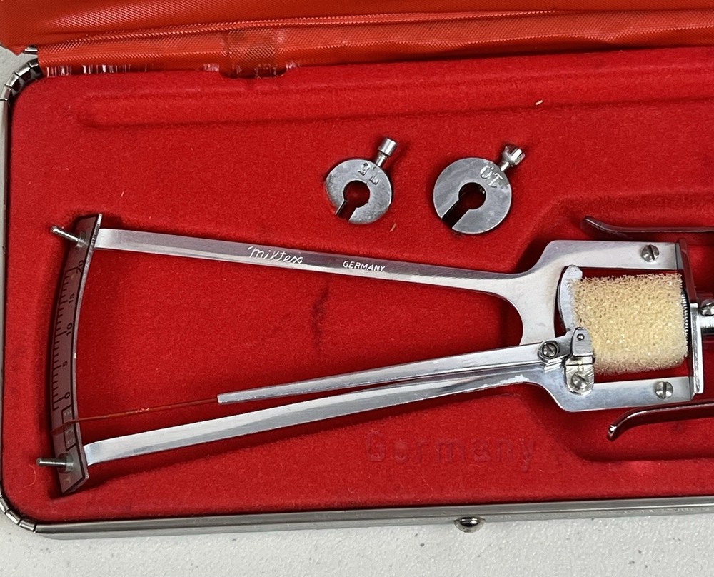 Vtg Misdom-Frank German Schiotz Tonometer 1955 w/ case, original documentation