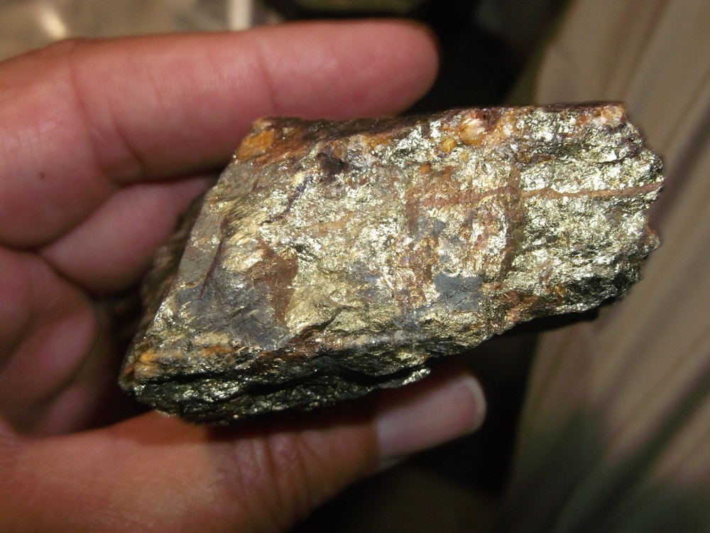 Gold, silver, copper, 315 grams samples ,ore high grade .
