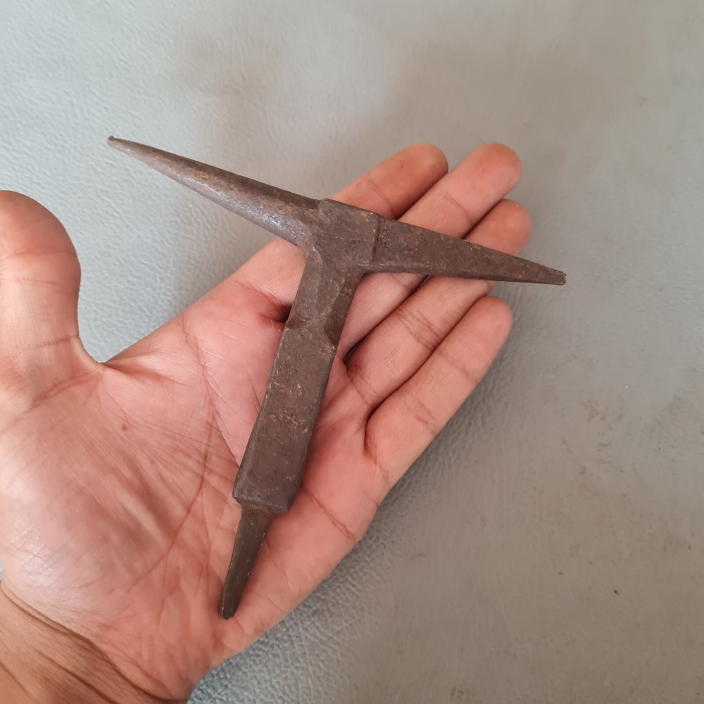 Rare original T-Shaped Iron Gunsmith Blacksmith silversmith Shaping Tool 4.5"