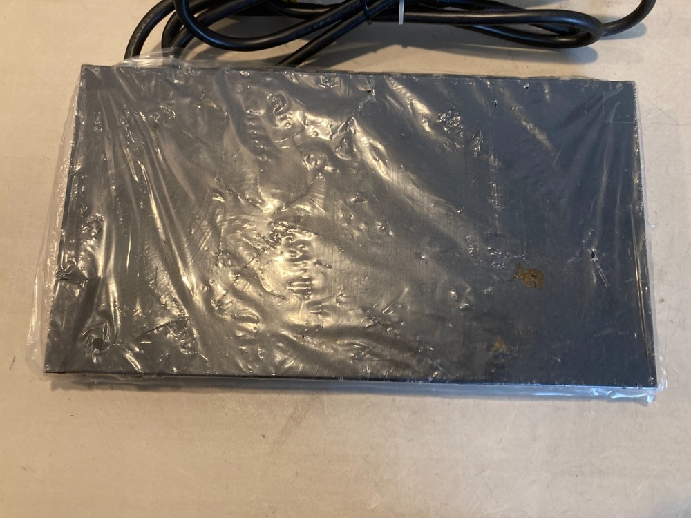 APC AP7752 Rack Mount Automatic Transfer Switch ATS 8-Outlet Open Box