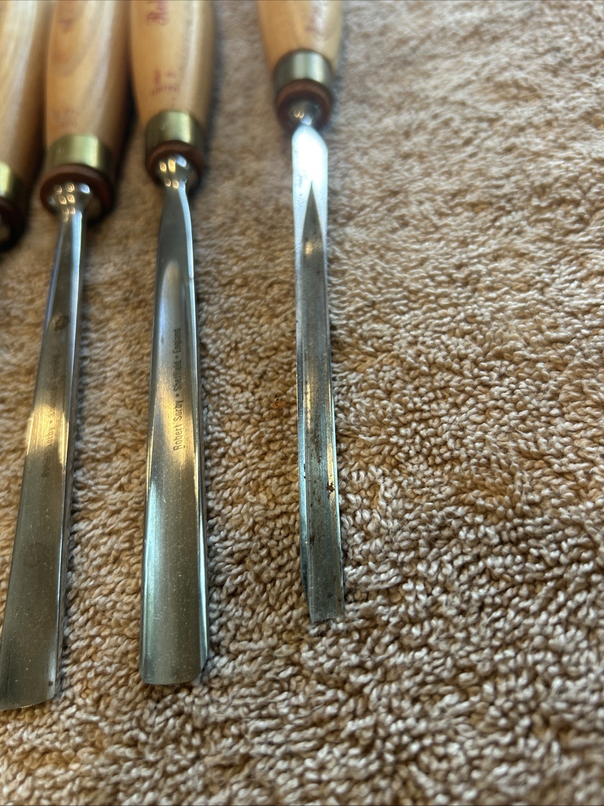 Robert Sorby carving gouges set of 4 with V tool, used