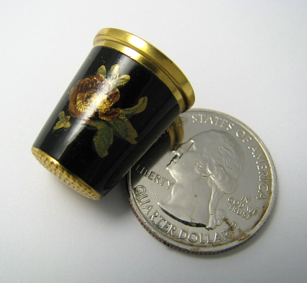 CONTINENTAL ENAMEL STERLING SILVER THIMBLE GOLD PLATED THIMBLE Size M Excel Cond