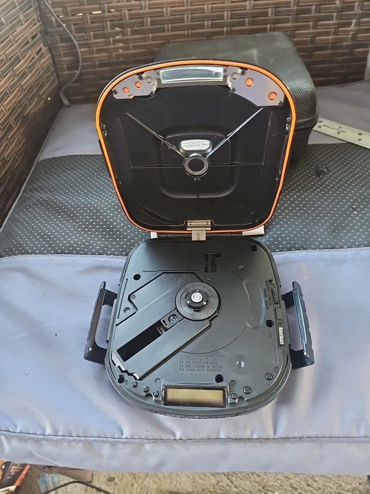 Panasonic Portable CD Player Mash Shock Wave SL-SW405 + Instructions Untested V8