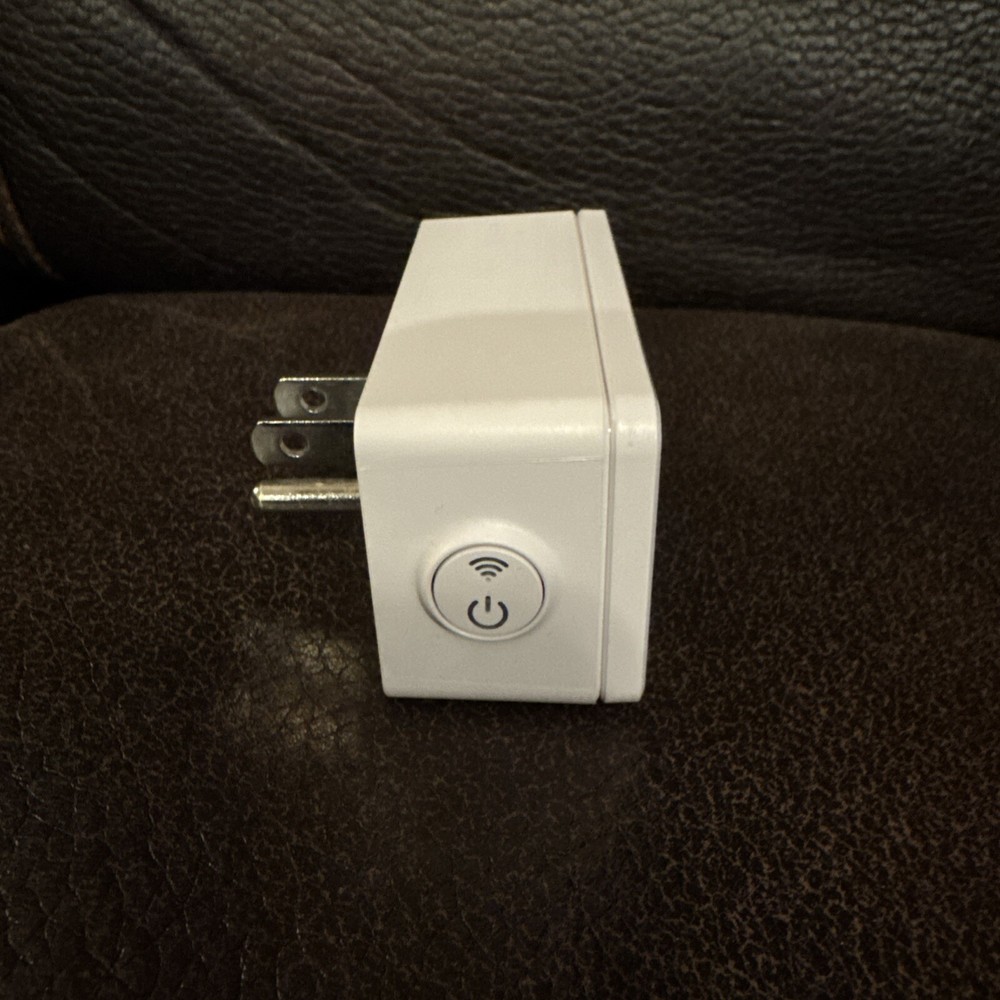 Merkury WiFi Enabled Mini Smart Plug White WW105