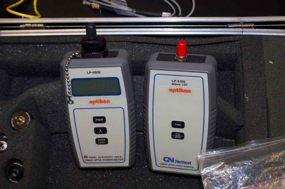 FIBER OPTIC POWER LP-5000 and  LIGHT SOURCE LP-5100