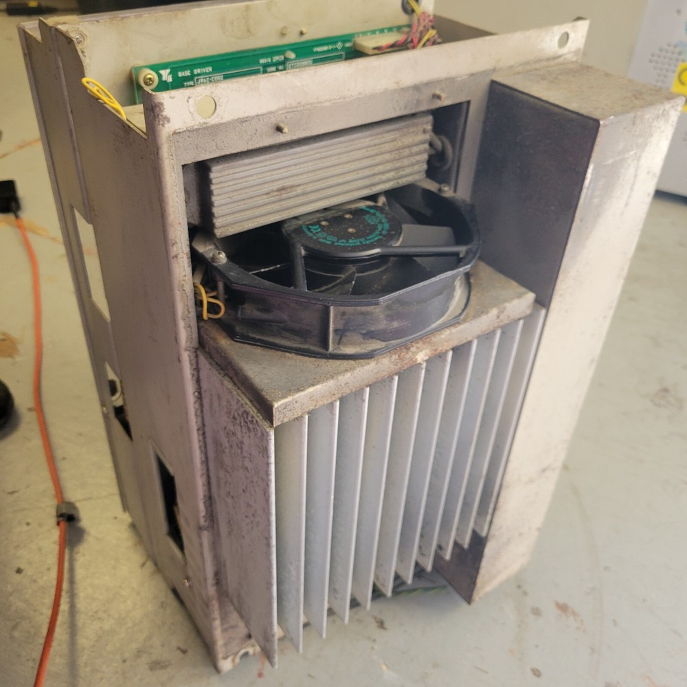 YASKAWA VARISPEED-626MT 2