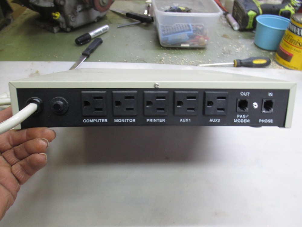 Vintage Computer Power 5 Switch Controller and Surge Suppressor