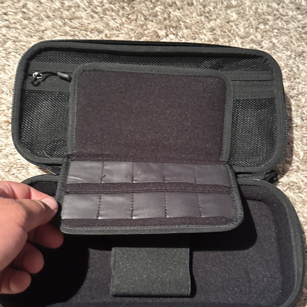 Nintendo Switch Mumba Carrying Case Very Good Condition with Strap