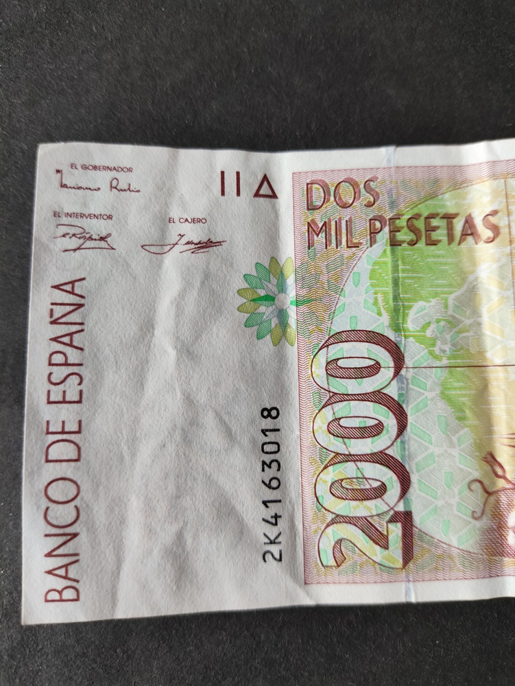 SPAIN 2000 PESETAS BANKNOTE - 1992 - WITH SECURITY LINE - XF