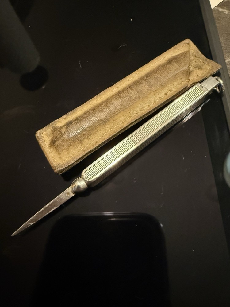 Solid Hallmarked 925 Silver Beautiful  Retracting Toothpick With Leather Case