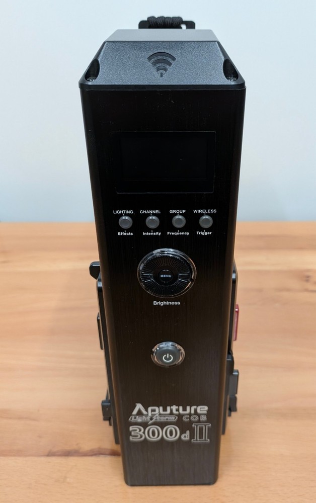 Aputure LS C300d II LED Video Light (V-Mount) *OPEN BOX*