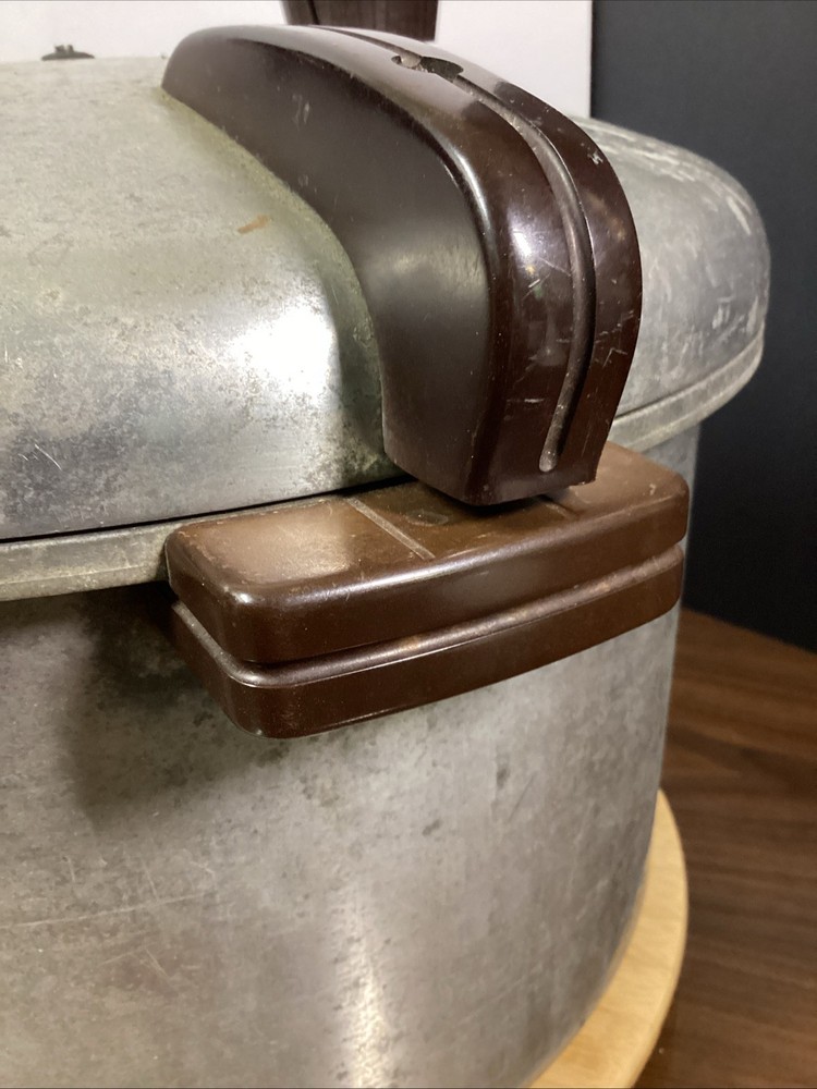 Presto, 16 Quart Pressure Cooker, Canner, Model 7 B